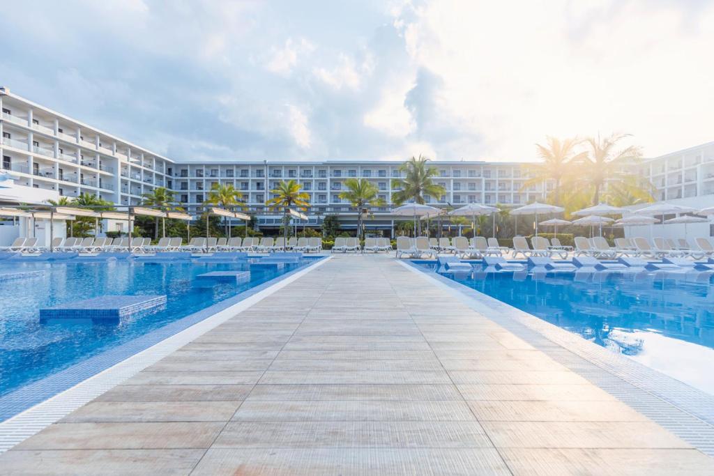 Hotel Deal