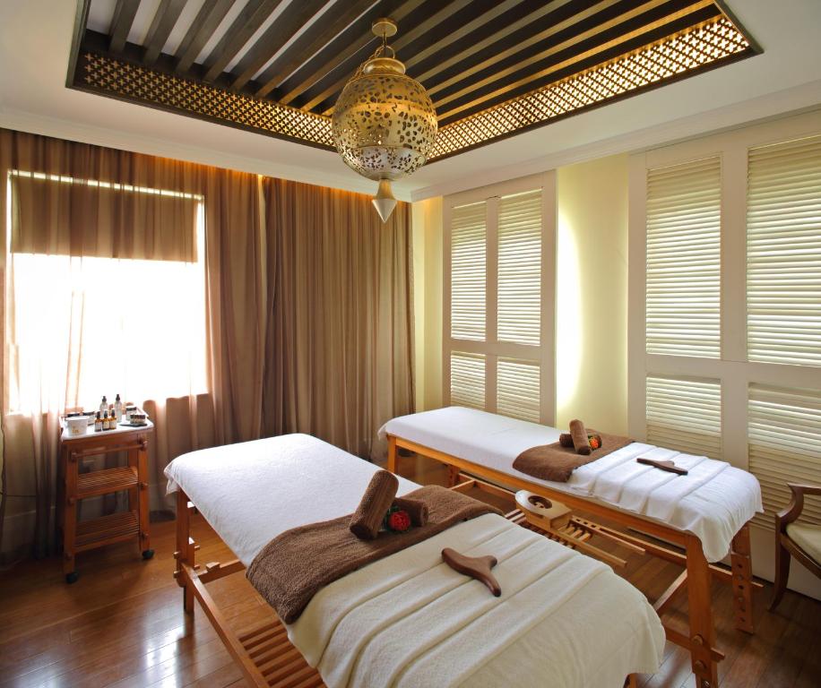 Hotel Deal