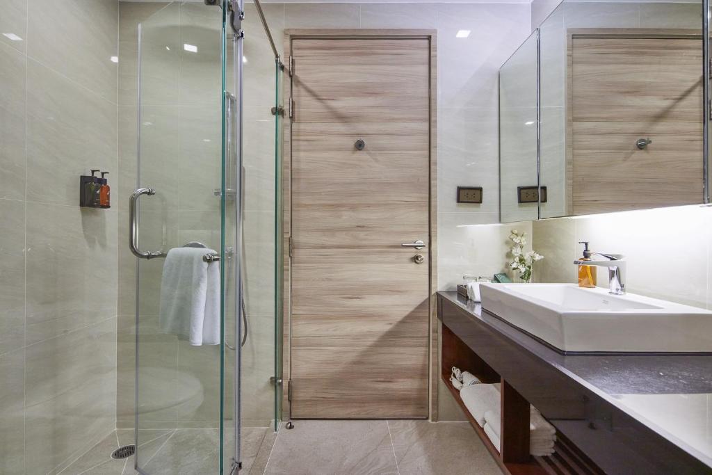 Hotel Deal