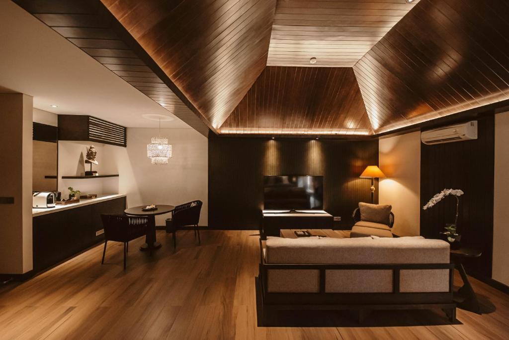 Hotel Deal