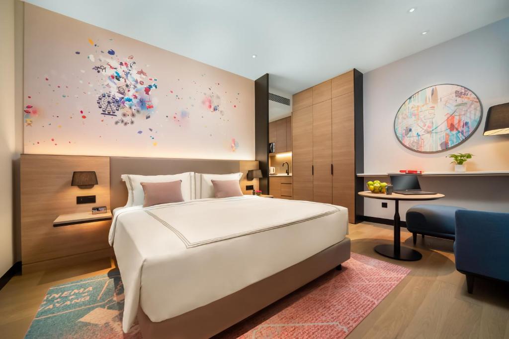 Hotel Deal