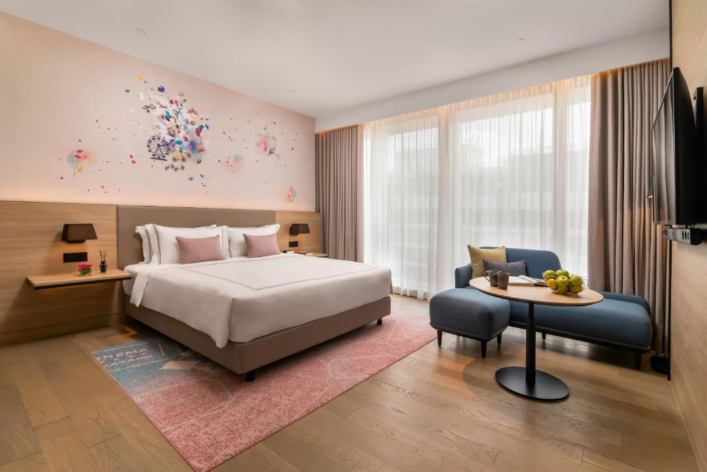 Hotel Deal