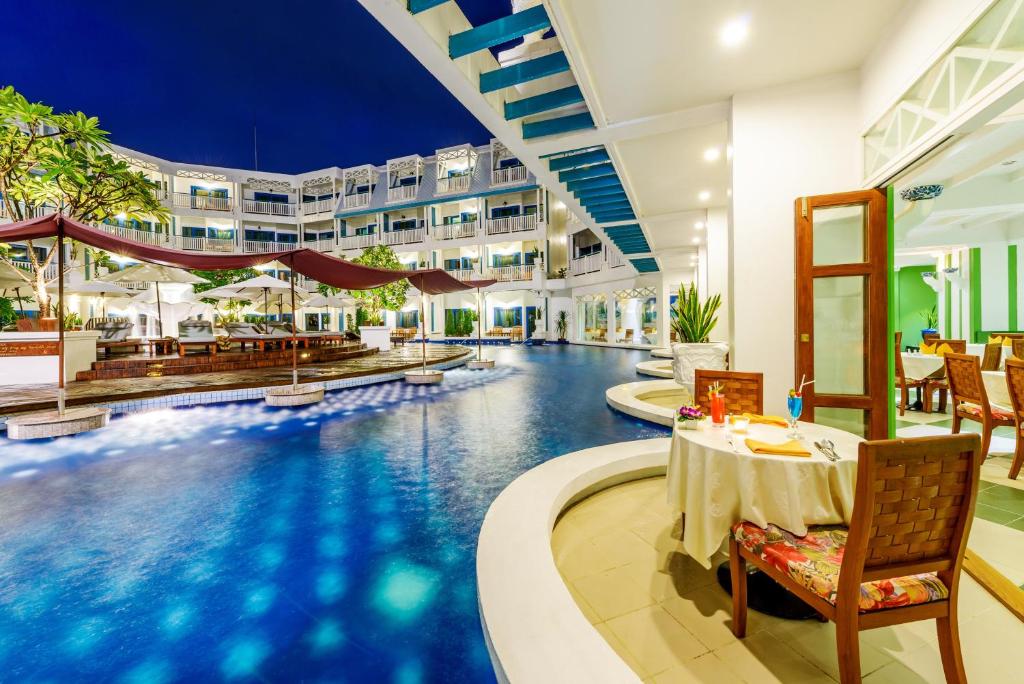 Hotel Deal